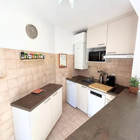 Lumineux, & Piscines - *