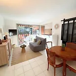 Lumineux, Chambre&piscines - *
