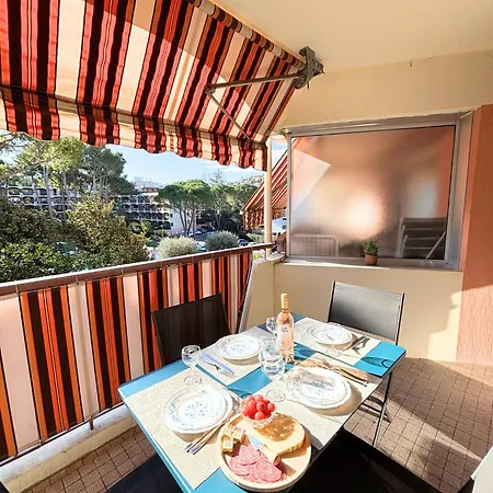 Appartement Lumineux, & Piscines - *