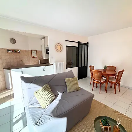 Lumineux, & Piscines - Мандельё-ла-Напуль