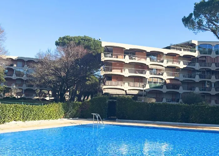 Lumineux, & Piscines - * Mandelieu