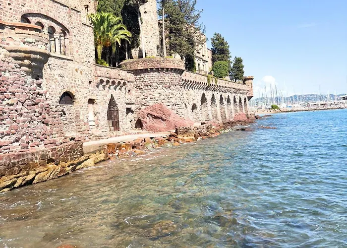 Apartment Lumineux, & Piscines -