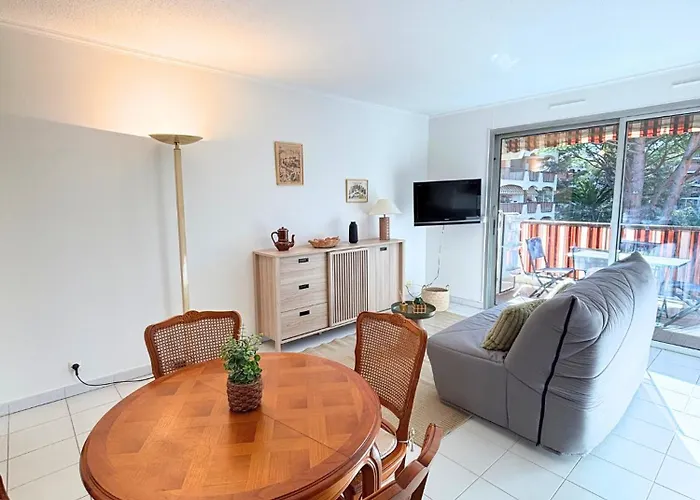 Appartement Lumineux, & Piscines - Mandelieu