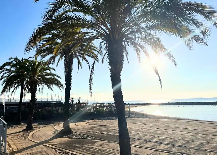 Appartement Lumineux, & Piscines -